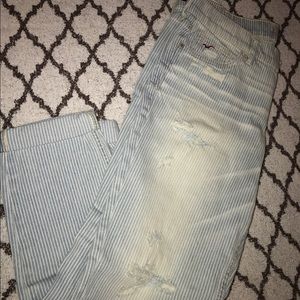 Hollister Distressed Blue-Striped Capris